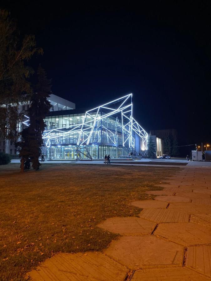 Уютное Гнездышко В Центре Полтавы Poltawa Exterior foto